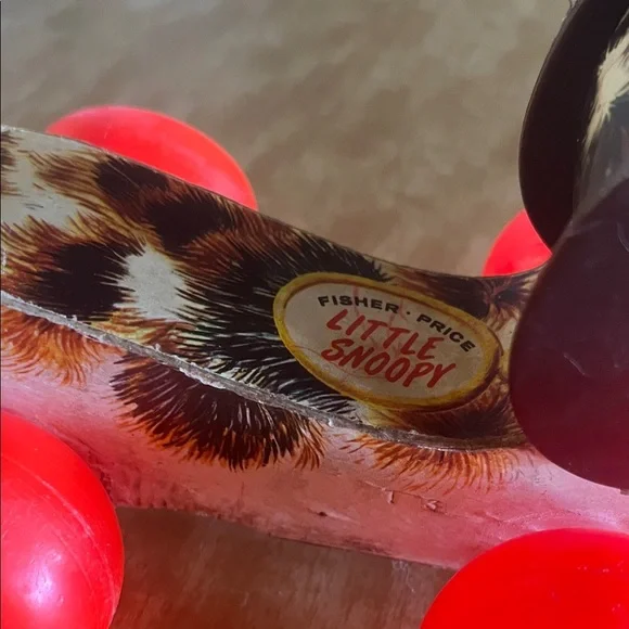 Fisher-Price Pull-Along Dog Little Snoopy with Wheels - Picture 4 of 13